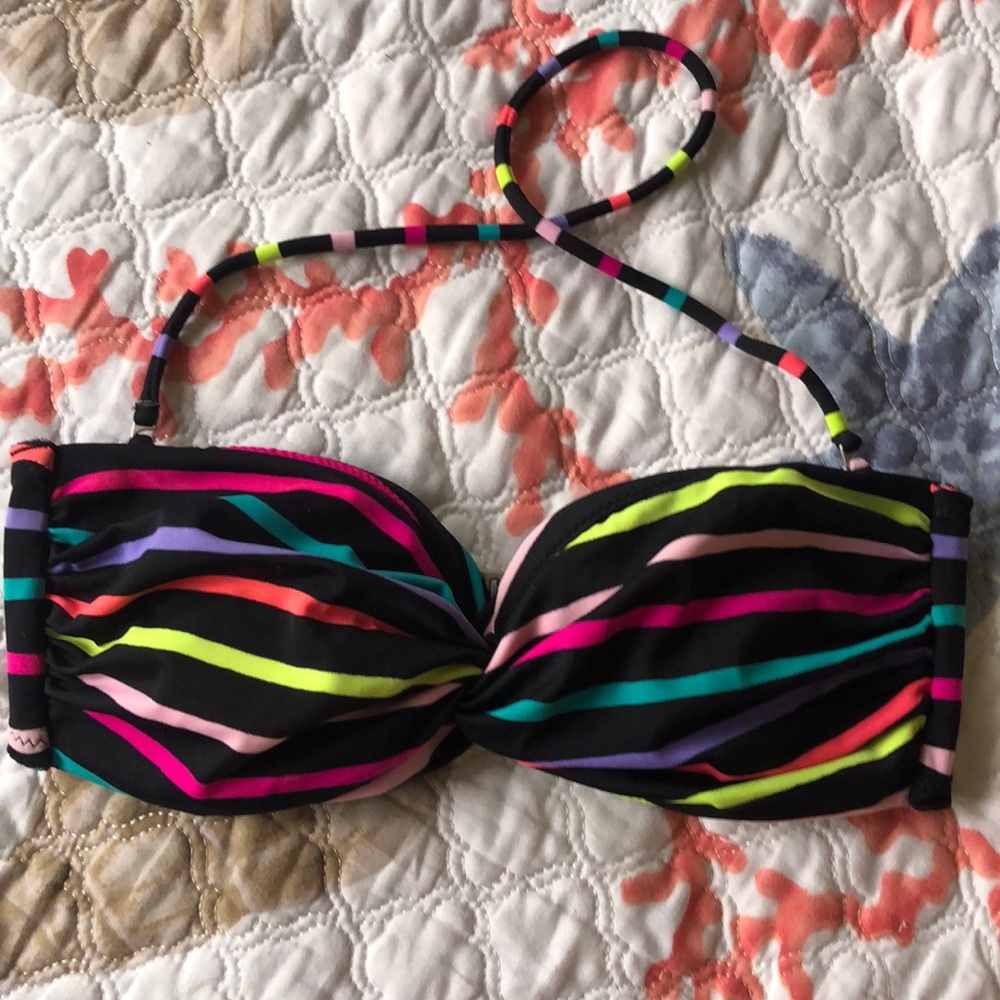 Victoria’s Secret swim top - Picture 3 of 3